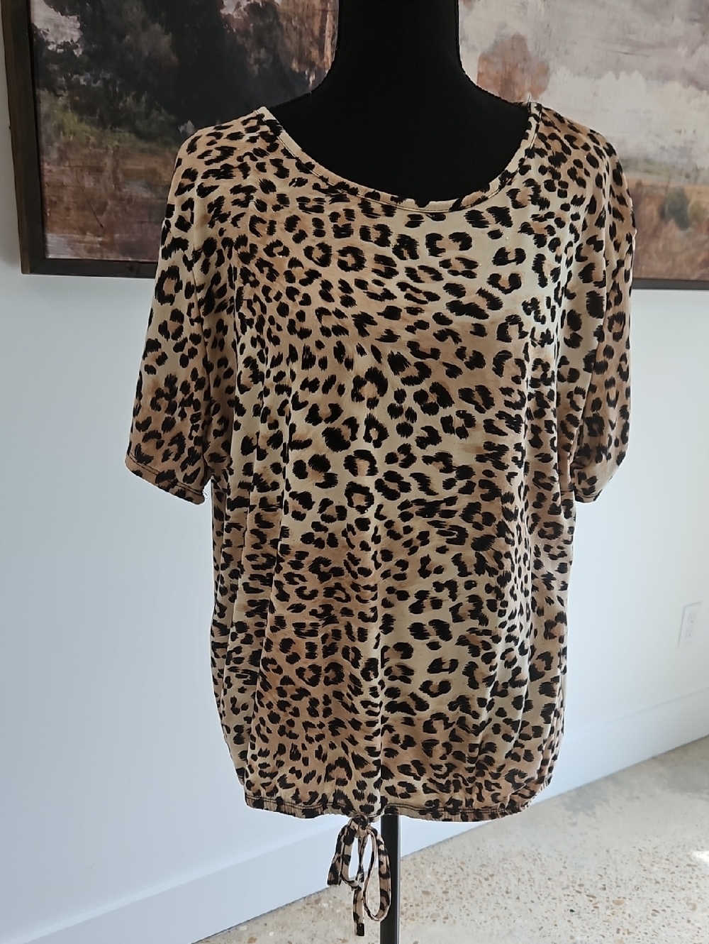OMT Fashions Leopard Print Short Sleeve Tie-Hem Top - Tan/Black. Size 3X